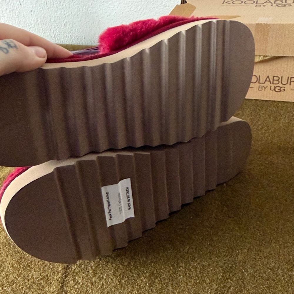 NIB Koolaburra by UGG Fuzz'n II Slide Sandals Womens 10 - Picture 5 of 5